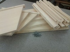 Bee Hive, 20 Top Bar with Roof Top Bar Backyard Bee Keeping Hive