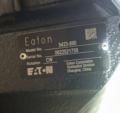 Eaton 5423-890 VARIABLE Hydraulic PUMP CW