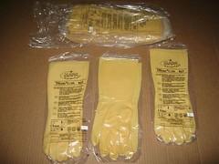 MAPA E-194 Cleanroom Gloves, Size 8, 20 mil, 12 Pairs