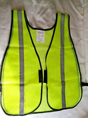 Yellow w gray high vis reflective strips breathable mesh safety vest, new