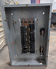 🤪 CHALLENGER MAIN LUG 30 CIRCUIT PANELBOARD