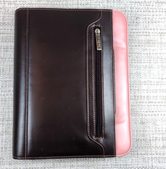 Franklin Covey Day One Classic Zip Binder w/Handles 7 Rings 1″ Brown Pink