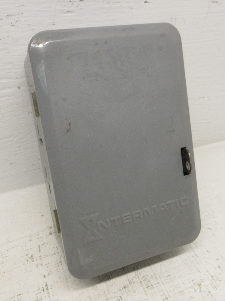 Intermatic Model ET279C Timer Counter 120VAC 60HZ 5.0 Watts Max Hour Minute Day