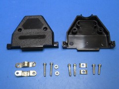(1) DB37H L-COM DB37 / 37 PIN DSUB PLASTIC HOOD SHELL CONNECTOR COVER STRAIN NEW