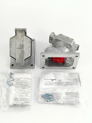 BOX OF 2 CROUSE-HINDS ENR5201 Receptacle 2p 3w 20a Amp 125v-ac new