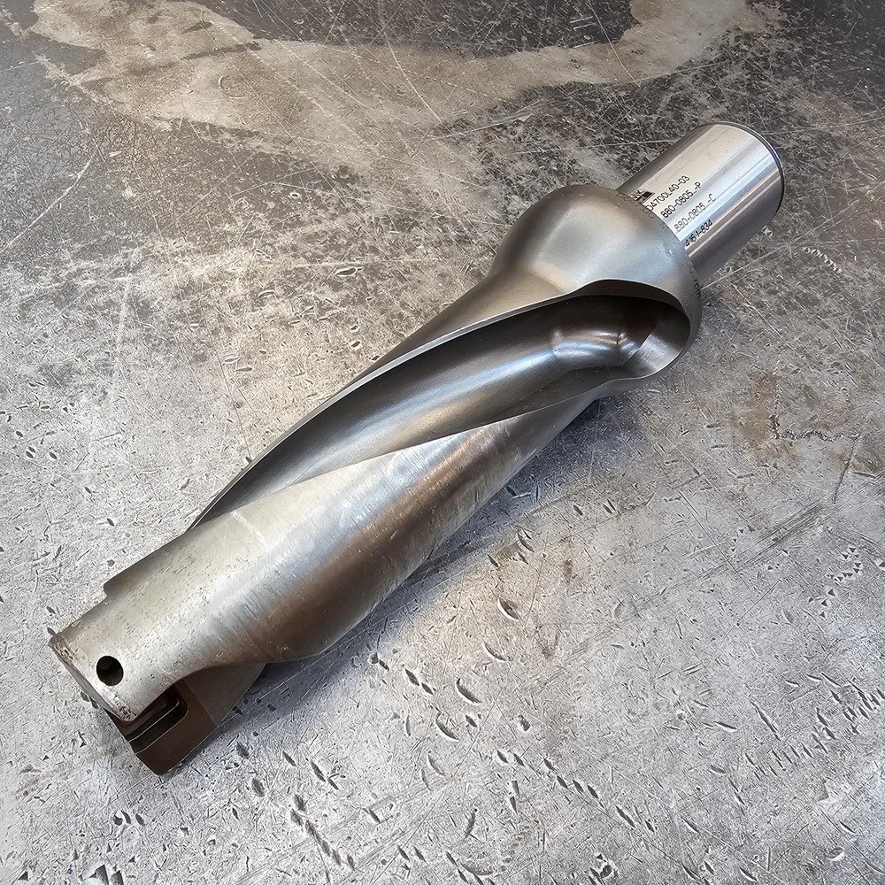 Sandvik 1.85″ 47mm Ø 5.55″ DOC Drill 40mm Shank 880-D4700L40-03 3xD