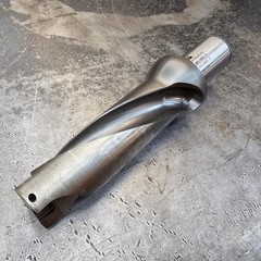 Sandvik 1.85″ 47mm Ø 5.55″ DOC Drill 40mm Shank 880-D4700L40-03 3xD