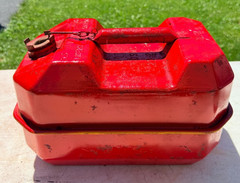 Vintage Metal BLITZ 2.5 Gallon Gas Can DOT-5 L USMC 20-2 1/2-84