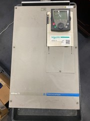 Schneider Electric ATV71HD30M3X Altivar 71 VFD Inverter 40HP 230V ATV71HD30M3X