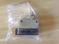 1PCS For Omron D4E-1C10N D4E1C10N Limit Switch -New