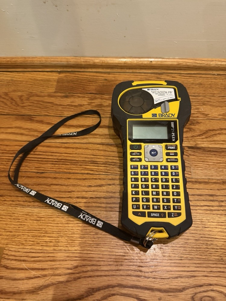 Brady BMP 21-PLUS Handheld Portable Label Printer Black Yellow. No case W/ Strap