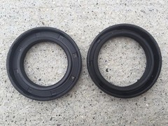 2 pcs Land Pride Oil Seals 060060 & 060061, 060002 & 060003
