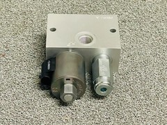 HydraForce KV25554 HF20751-02 Solenoid Hydraulic Valve John Deere Skid Steer