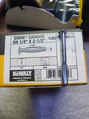 DeWalt Split Drive Anchors Drive Anchor Mushroom Head 1/4×2 1/2. 2Boxes Of 100