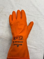 Chemical Resistant Nitrile Rubber 9mil Cleaning Gloves – Showa 707HVO – LARGE
