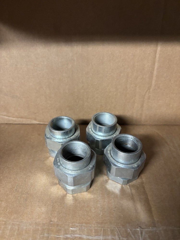 LOT OF 4 – Crouse-Hinds UNY-UNF 305 Union Fittings 1″ -27