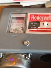 Honeywell L482A1004 Freeze Stat; 2 SPST 1 NO 1 NC, 15F to 55F, 20 Foot Tube NEW