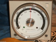 HONEYWELL DIALATROL R7350A-1024-3 TEMPERATURE CONTROL 0°-400°F 120V R7350A10243