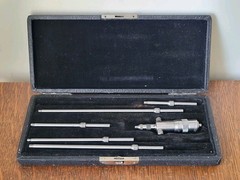 Vintage L. S. Starrett No. 124 Inside Micrometer Set w/(6) Rods (2-8″) & Case