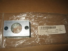 Bosch 145-89710 Mounting Block 2 3/8″ L x 1 1/2″ W x 1 1/2″ H 1″ x 1 1/4″ Bore