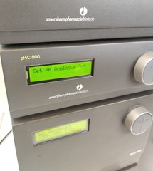 GE AKTA Explorer 100 FPLC System w Box 900, Monitor UV-900, Pump P-90, PH/c-900