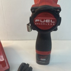 MILWAUKEE TOOLS 3404-20 Hammer Drill/Driver W/1.5 Ah Battery & Charger – Used