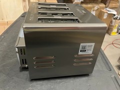 Avantco THD27208 Medium-Duty Bread/Bagel Switch 4-Slice Commercial Toaster.