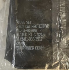 2 Pair Brunswick Corp Chemical Protective Glove Type 1 8415-01-033-3517 SMALL