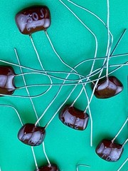 250pF 500V ~ CDE & EM ~ SILVER MICA DIPPED CAPACITORS ~ LOT of: 10, 25 or 100