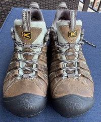 KEEN Flint Low Women’s Size 8 Wide Steel Toe Work Shoes Brown Leather NEW OP BOX
