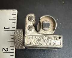 Vintage Ridgid Small No. 103 Close Quarter Pipe Tube Cutter 5/8″ as shown