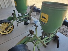 John Deere 2 row corn planter