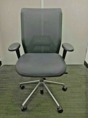 VITRA ID DARK BLUE MESH TASK CHAIR