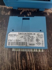 Honeywell RM7895 A 1014 Burner Control Complete System Tested Working