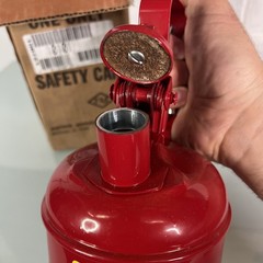 1 Quart Type I Red Safety Gas Can for Gasoline with Flame Arrester, Self-Clos…