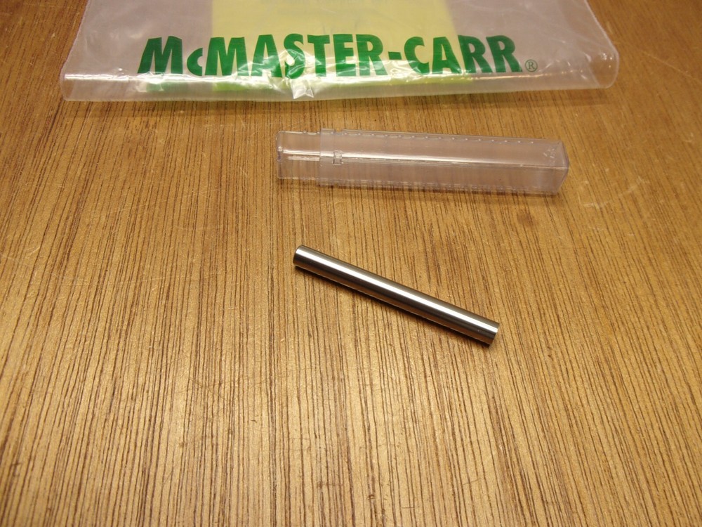 6MM X 56MM Ultra Hard C2 Tungsten Carbide Rod With 1MM Diameter Coolant Hole