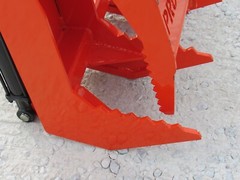 60″ Dual Tine Root Rake Clam Grapple Attachment Fits Universal Quick Attach
