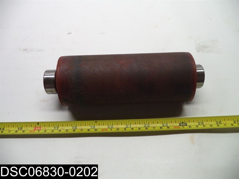 Used: 10061700 9″ Overall 7″ Rubber 2-3/4″ Roller Width 1-3/8″ conveyor roller