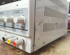 DC Voltage Regulator Power Supply QW-MS305D Output 0-30V 0-5A 100-120V AC