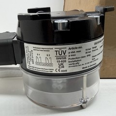 FISCHER DS21 DS21010A21BK0W00 DIFFERENTIAL PRESSURE INDICATOR 2109986.01.001 New
