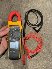 Fluke 902FC True-RMS HVAC Clamp Meter With Leads No Case