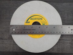 Norton Monocrystalline Aluminum Oxide Grinding Wheel 7″ Dia 3/8″ Thick 1-1/4″ Ar