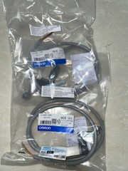 New In Box Omron D4C-1620 D4C1620 Limit Switch