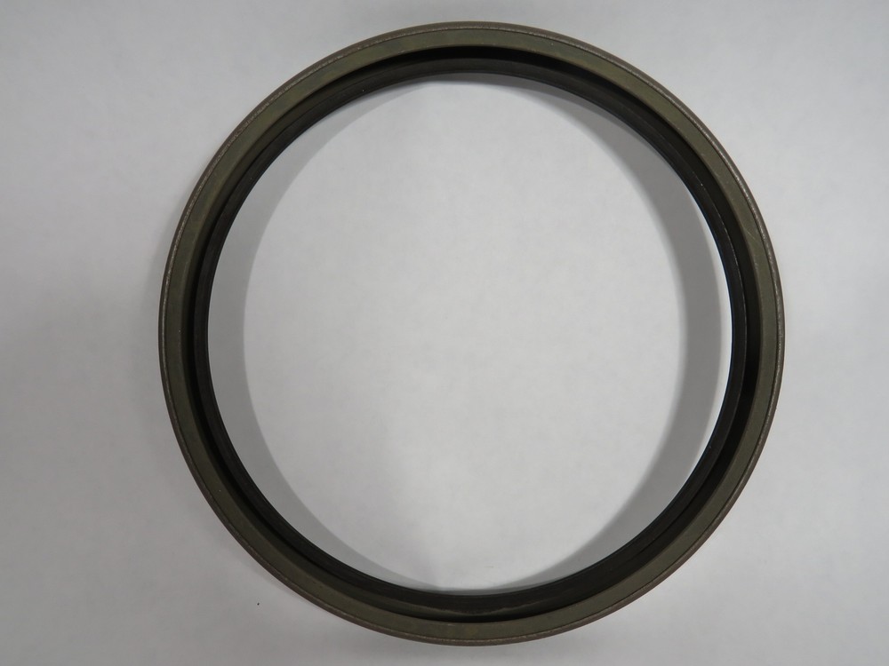 Chicago Rawhide 75030 Oil Seal 8.500″OD 7.500″ID 0.625″W *Shelf Wear* NOP