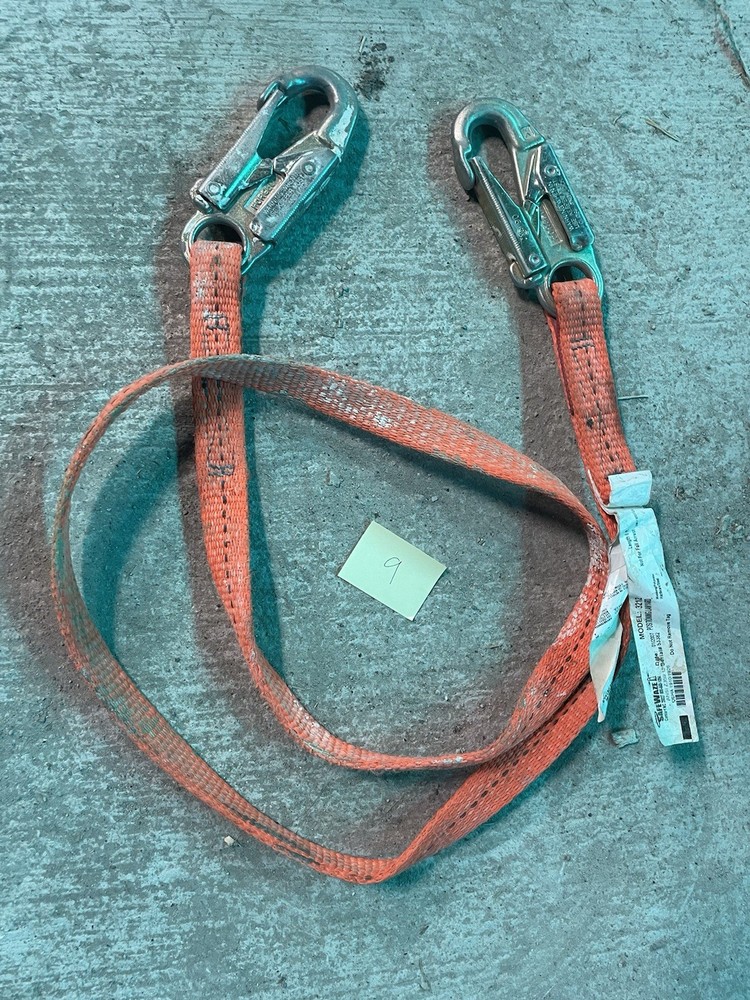 SafeWaze Model 3212 Fall Protection Safety Harness Lanyard