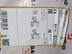 NEW IFM Efector O1D100 Photoelectric Distance Sensor 01D100 new in box