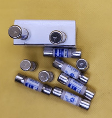 BOX OF 10 – EDISON FUSEGEAR MCL10 FAST ACTING 10A, 600V FUSE [MG4]