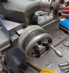 Logan 1875 10″ Lathe Cross Feed Large 3.0″ dial 0-200 (Fits over ~1.218″ dial)