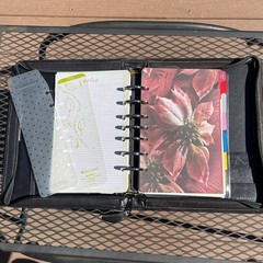 Franklin Covey Leather Ring Planner Binder Classic Size W/Inserts Zip Closure
