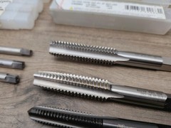 NOS LOT CLEVELAND, OSG BOTTOM TAPS, 1/2″-13 NC, 1/4″ -20 NC, 3/8″-16 NC, 22PCS